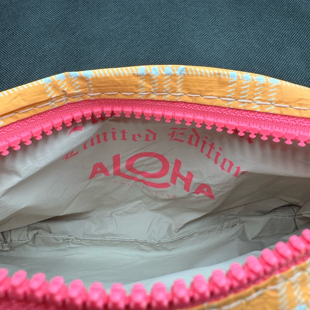 Aloha Collection Super Limited Edition Palaka Mini Pouch Set - Picture 4 of 15